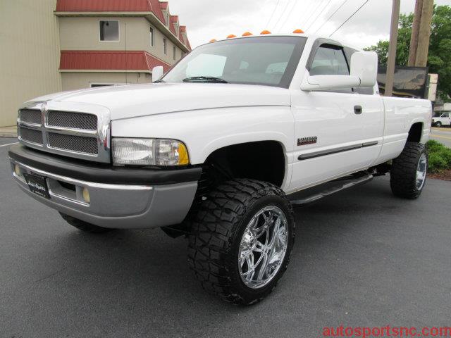 Dodge Ram 2500 2001 photo 2