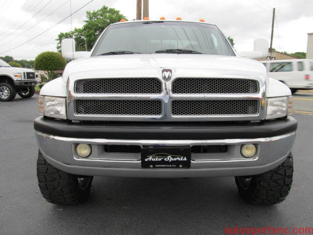 Dodge Ram 2500 2001 photo 3