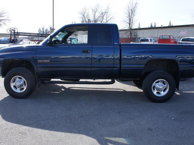 Dodge Ram 2500 2001 photo 1