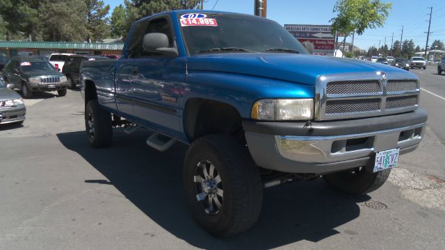 Dodge Ram 2500 2001 photo 2