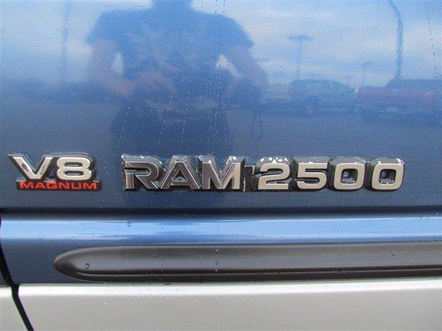 Dodge Ram 2500 2002 photo 3