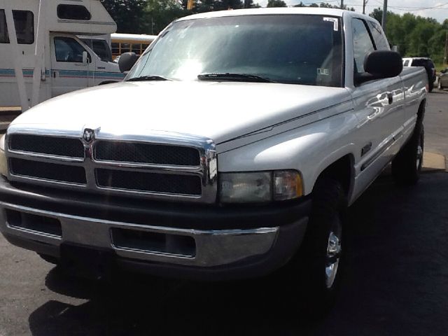 Dodge Ram 2500 Exl,fully Loaded,moonroof Extended Cab Pickup