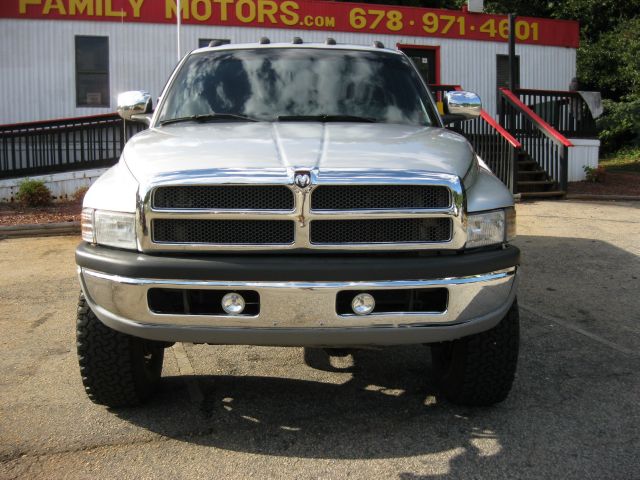 Dodge Ram 2500 2002 photo 2