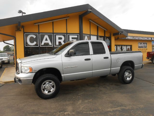 Dodge Ram 2500 4dr 114 WB XLT 4WD Pickup Truck