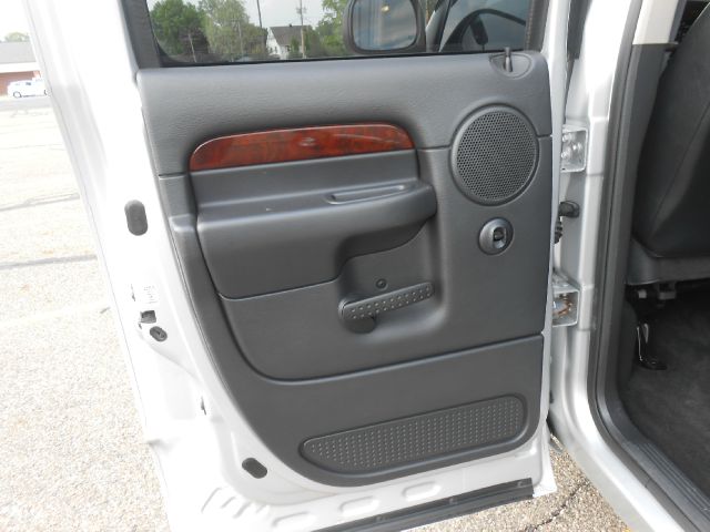 Dodge Ram 2500 2003 photo 16