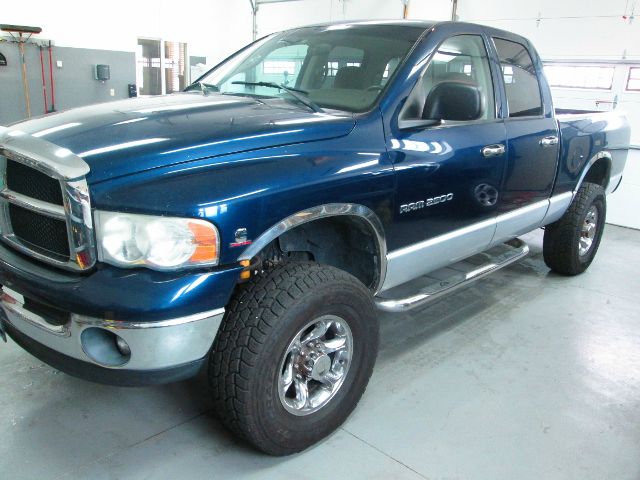 Dodge Ram 2500 Ext WT Pickup Truck