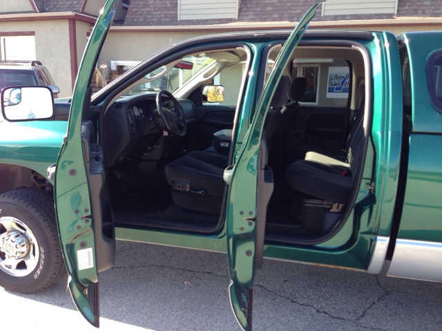 Dodge Ram 2500 Ext WT Pickup Truck