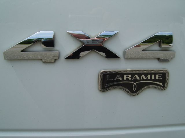 Dodge Ram 2500 4d Wagon AWD Pickup Truck