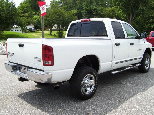 Dodge Ram 2500 2004 photo 2