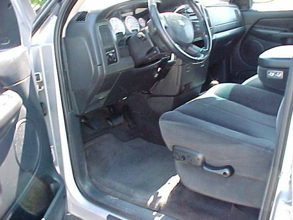 Dodge Ram 2500 2004 photo 3