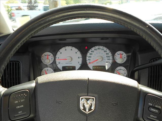 Dodge Ram 2500 2004 photo 3