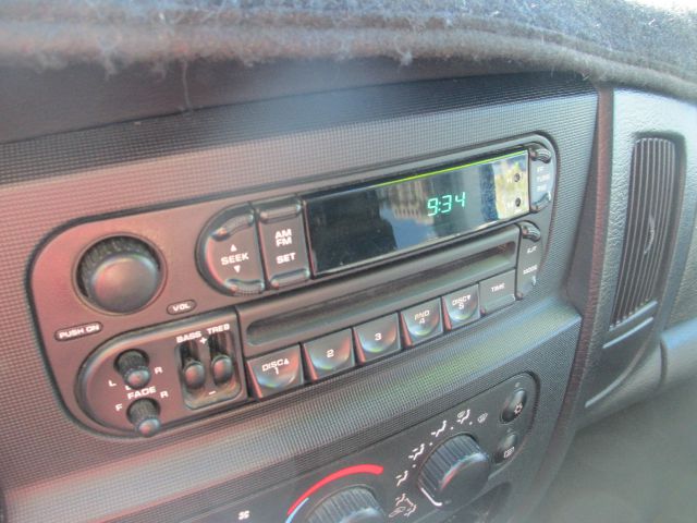 Dodge Ram 2500 2004 photo 3