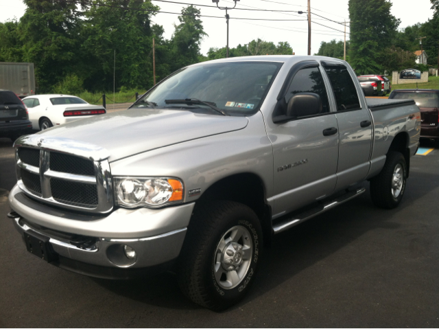 Dodge Ram 2500 2004 photo 2