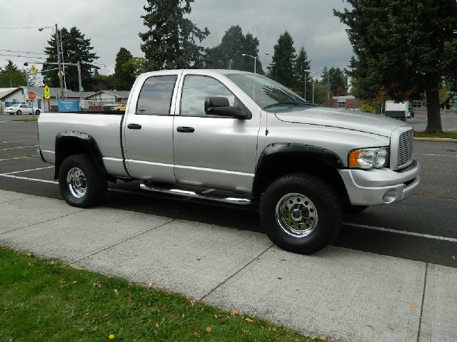 Dodge Ram 2500 2004 photo 2