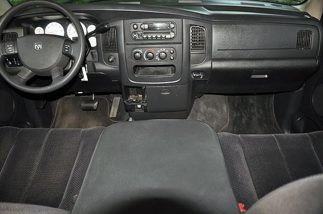 Dodge Ram 2500 2004 photo 17