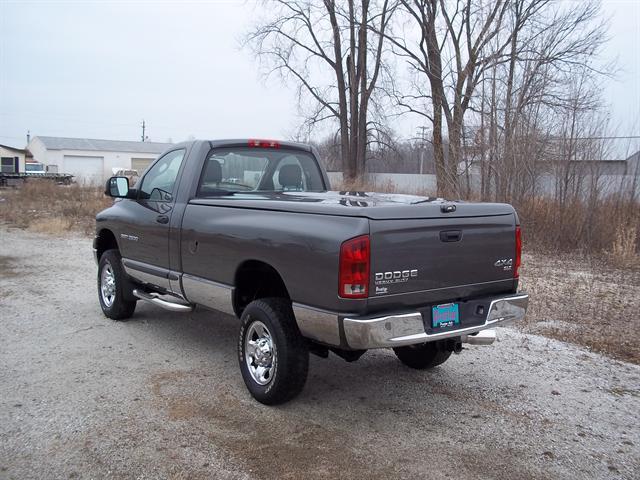 Dodge Ram 2500 2004 photo 2