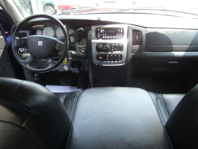 Dodge Ram 2500 4dr 4WD EXT LS 4x4 SUV Pickup Truck