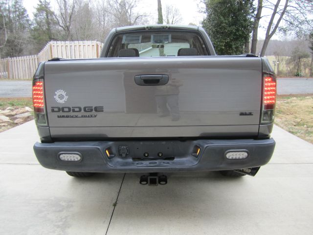 Dodge Ram 2500 2004 photo 3