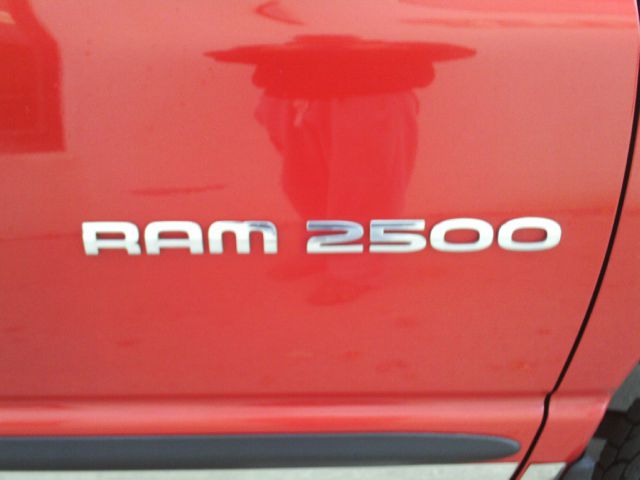 Dodge Ram 2500 2005 photo 3
