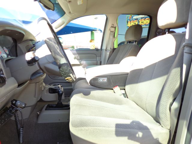 Dodge Ram 2500 2005 photo 3