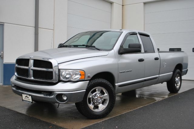 Dodge Ram 2500 2005 photo 2