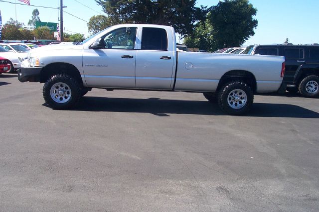 Dodge Ram 2500 2005 photo 3