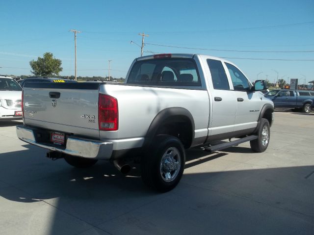 Dodge Ram 2500 2005 photo 3