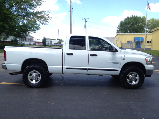 Dodge Ram 2500 2006 photo 2