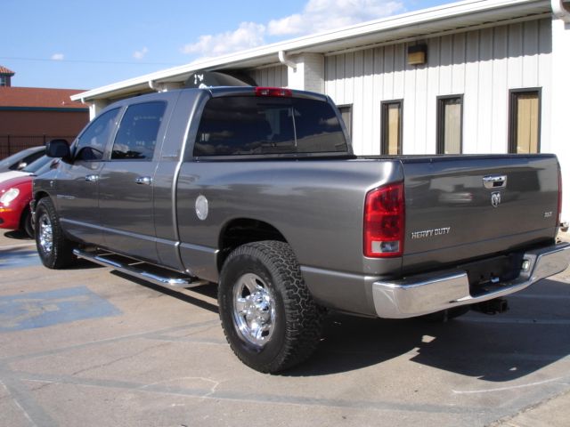 Dodge Ram 2500 2006 photo 2