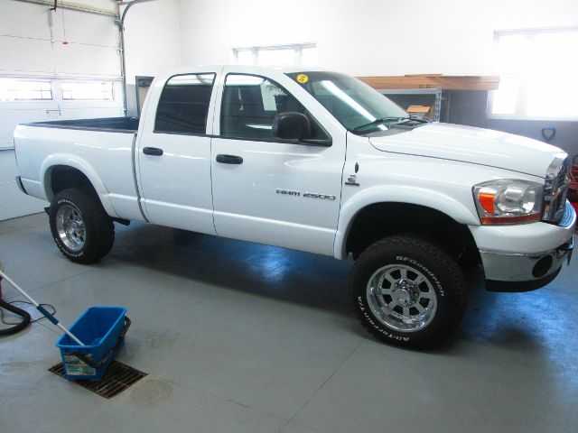 Dodge Ram 2500 2006 photo 1