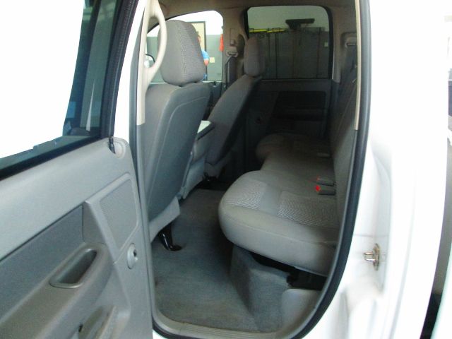 Dodge Ram 2500 2006 photo 2