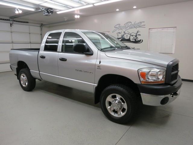 Dodge Ram 2500 2006 photo 2