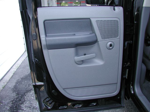 Dodge Ram 2500 2006 photo 13