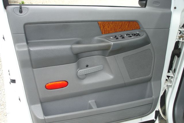 Dodge Ram 2500 2006 photo 15