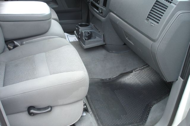 Dodge Ram 2500 2006 photo 2