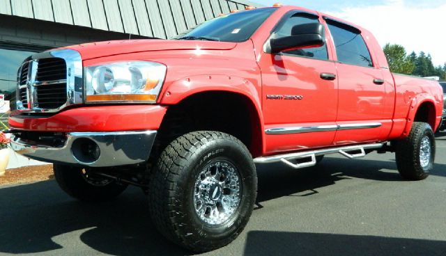 Dodge Ram 2500 2006 photo 2