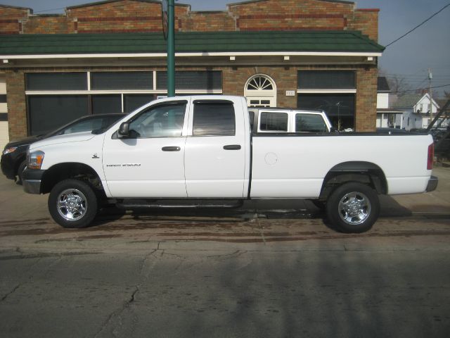 Dodge Ram 2500 EX W/ Leather And DVD Pickup Truck