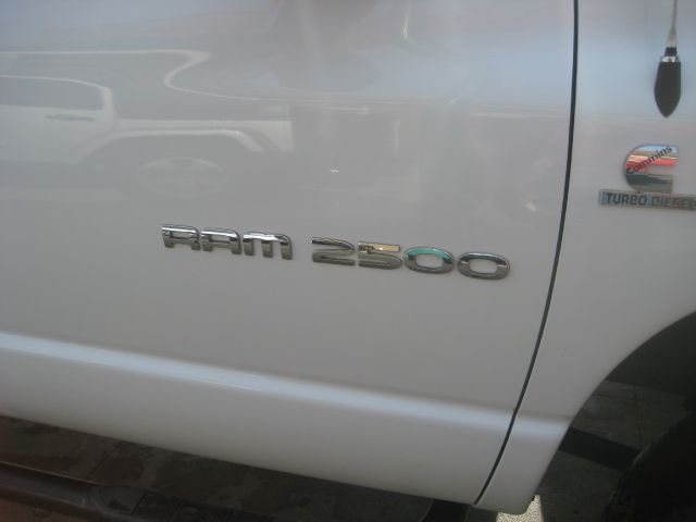 Dodge Ram 2500 2006 photo 2