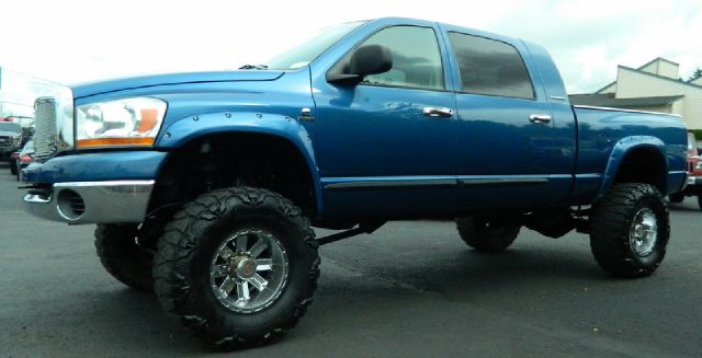 Dodge Ram 2500 2006 photo 3
