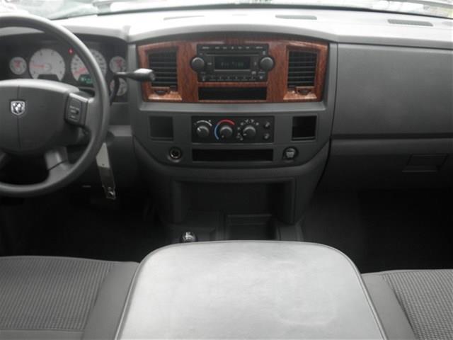 Dodge Ram 2500 2006 photo 2