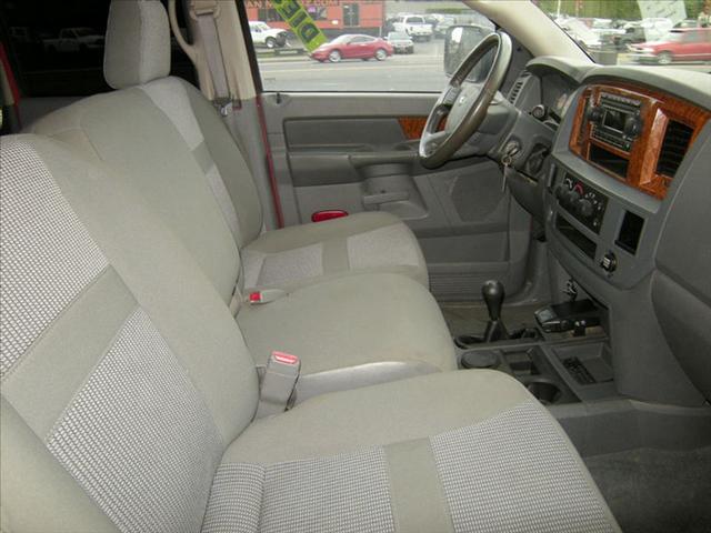 Dodge Ram 2500 SLT Pickup