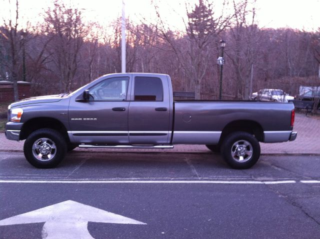 Dodge Ram 2500 2006 photo 1