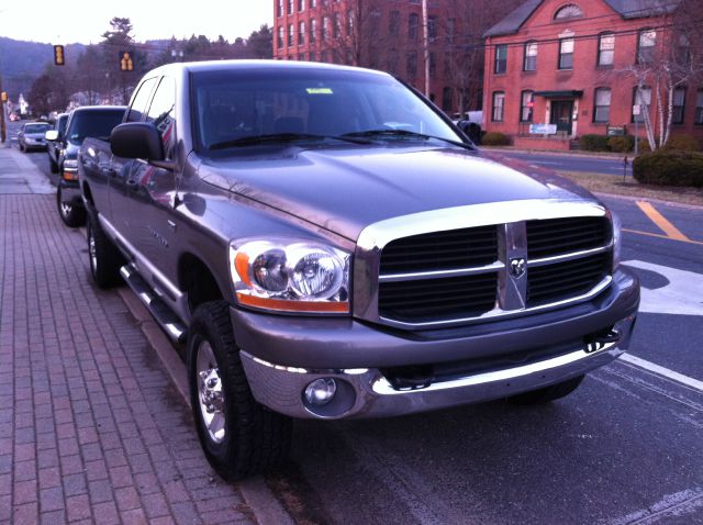 Dodge Ram 2500 2006 photo 3