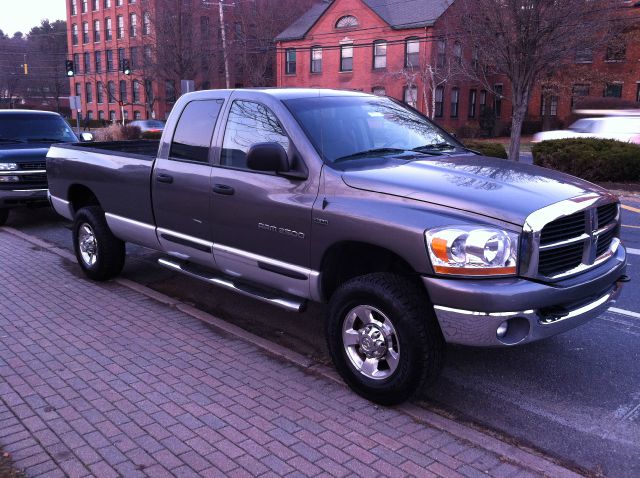 Dodge Ram 2500 2006 photo 4