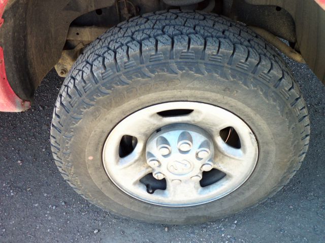 Dodge Ram 2500 4dr 4WD EXT LS 4x4 SUV Pickup Truck