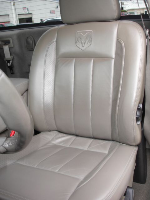 Dodge Ram 2500 2006 photo 24