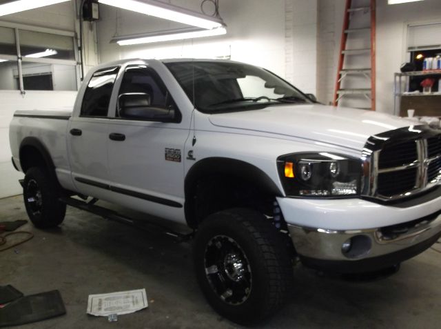 Dodge Ram 2500 4d Wagon AWD Pickup Truck