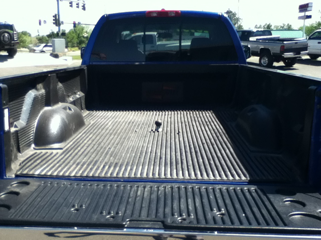 Dodge Ram 2500 4dr 4WD EXT LS 4x4 SUV Pickup Truck