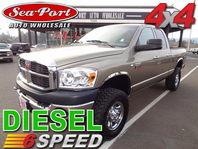 Dodge Ram 2500 SLE1 Ext. Cab 4WD Pickup