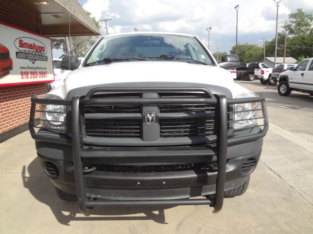 Dodge Ram 2500 4dr LX 4WD Auto Pickup Truck